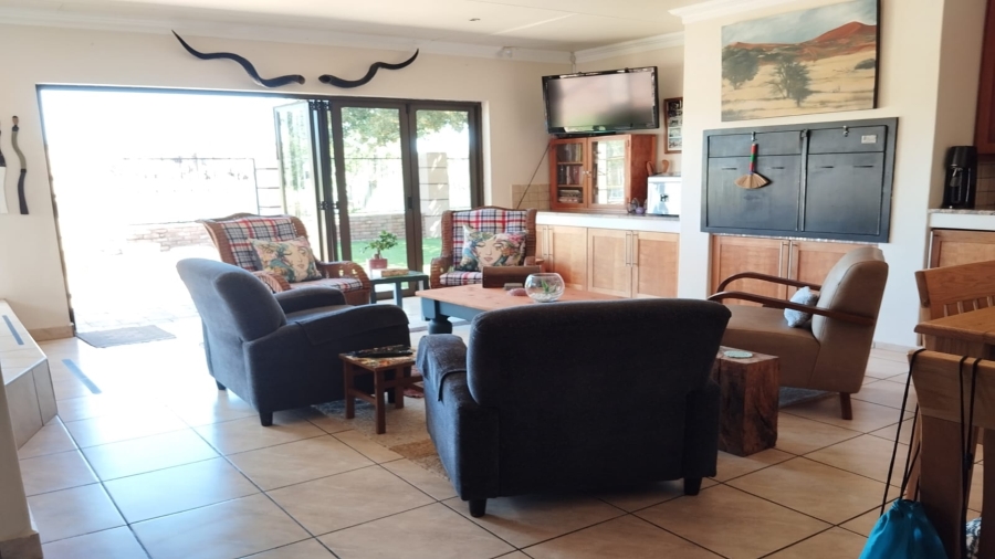 3 Bedroom Property for Sale in Van Der Hoff Park North West